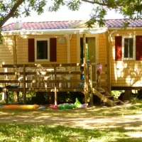 parc-camping-le-peyrolais-st-julien-de-peyrolas-m3drv