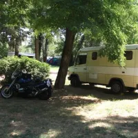 parc-camping-le-peyrolais-st-julien-de-peyrolas-wbofv