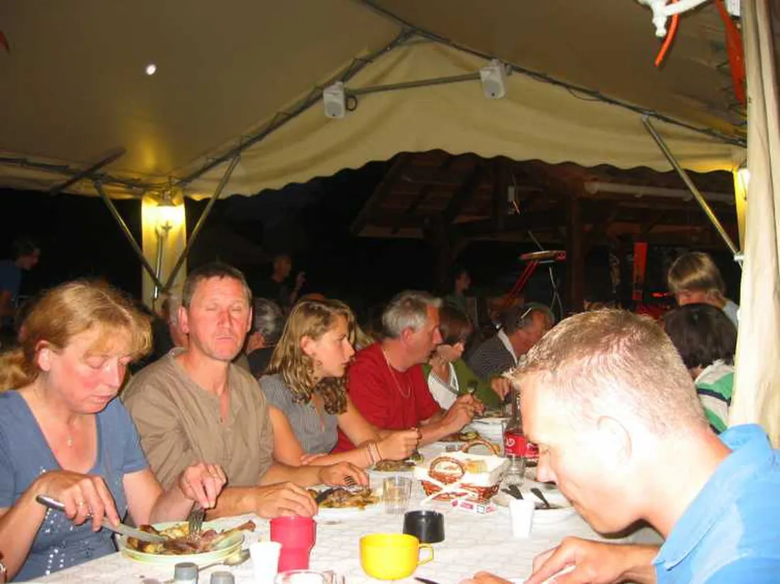 camping-le-perpetuum-domme-ugrgv