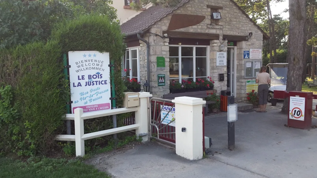 camping-caravaning-bois-de-la-justice-monnerville-dy9rp