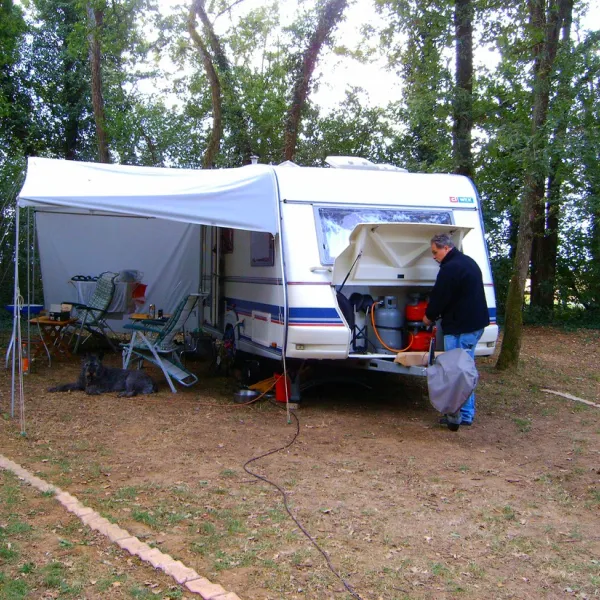 camping-caravaning-bois-de-la-justice-monnerville-wavqu