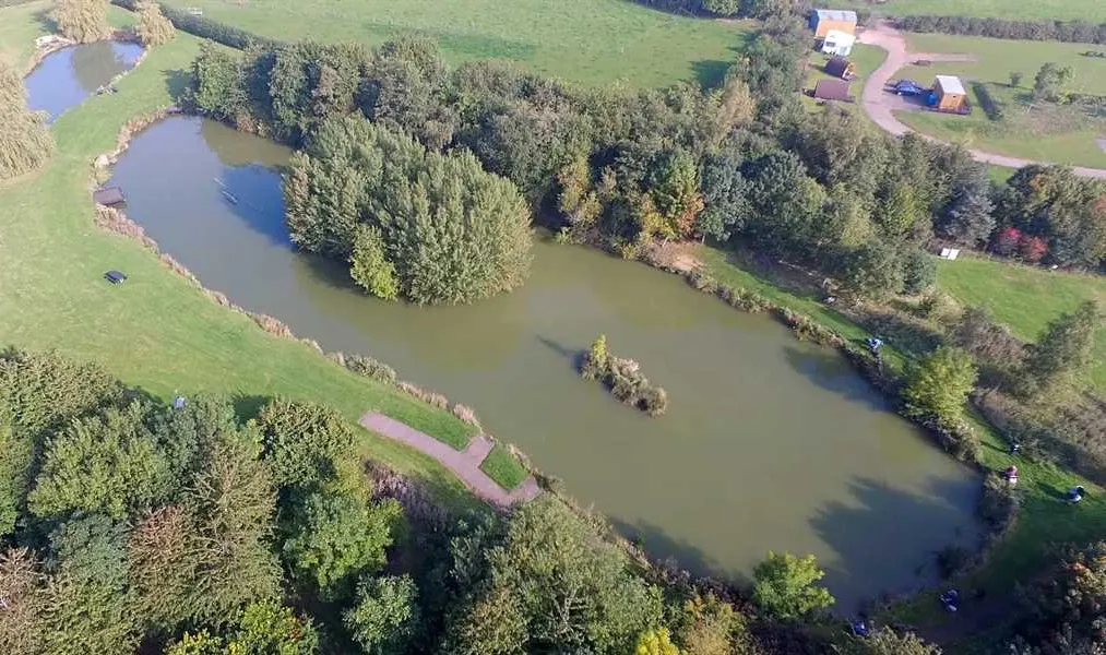 greenhill-farm-cc-leisure-park-bletchingdon-dauk8