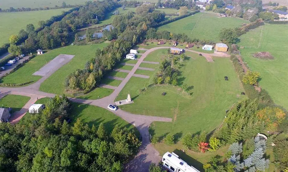greenhill-farm-cc-leisure-park-bletchingdon-yodni