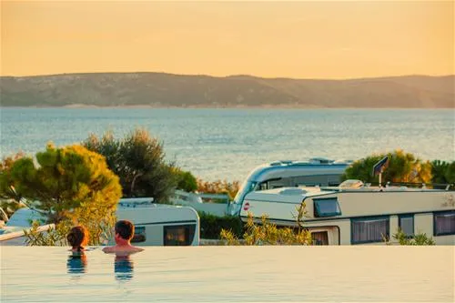 camping-krk-krk-dt9he