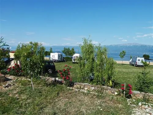camping-peshku-pogradec-cnkjg