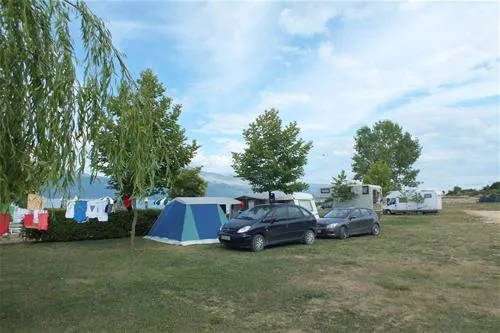 camping-peshku-pogradec-czyuo