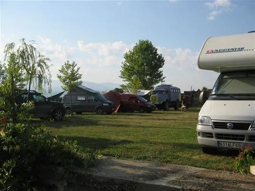 camping-peshku-pogradec-k7r0s