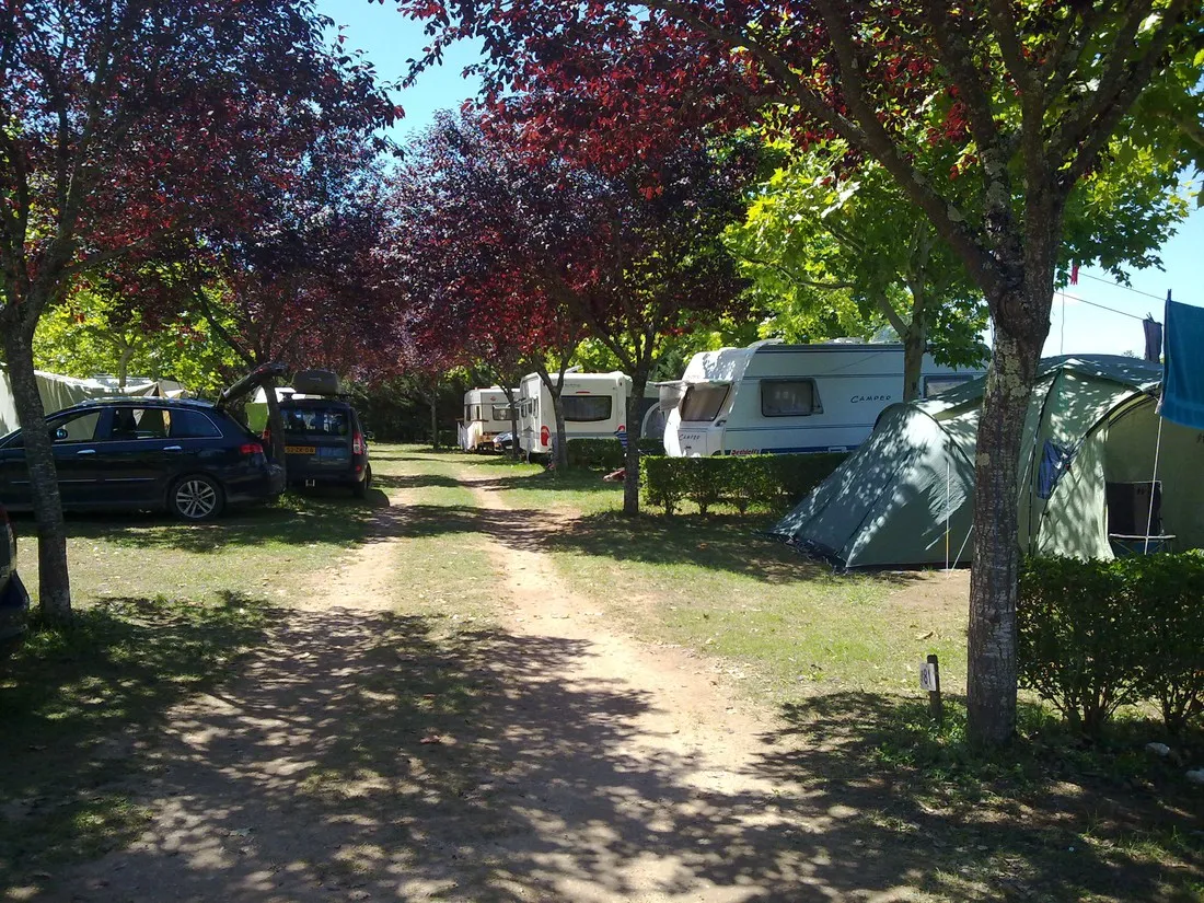camping-pech-de-caumont-cnac-st-julien-gsbad