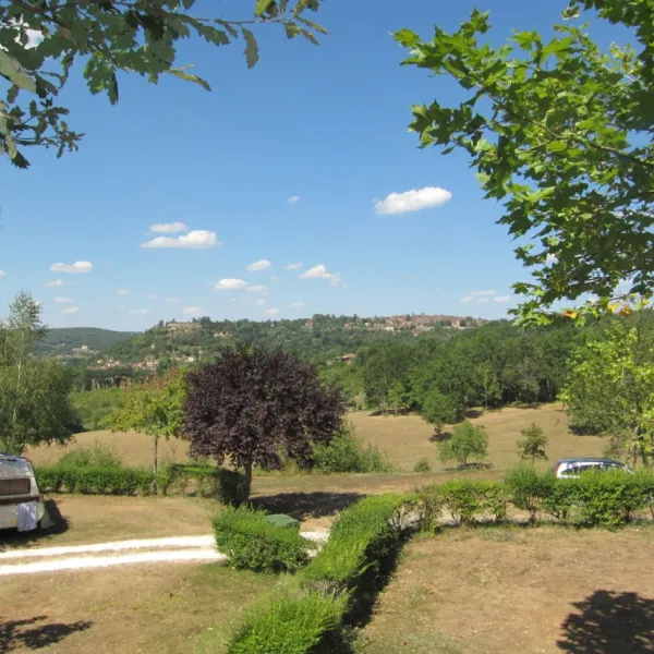 camping-pech-de-caumont-cnac-st-julien-sp4bv