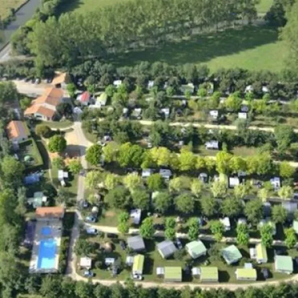 flower-camping-la-venise-verte-coulon-lr8be
