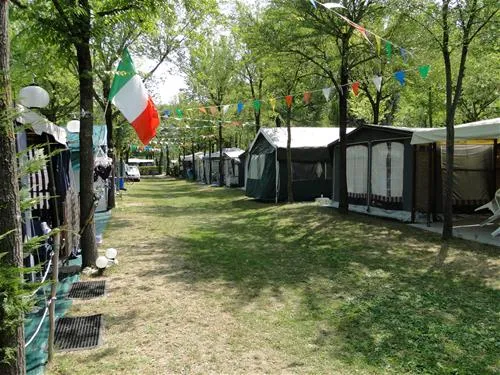 camping-darisi-c-pasquali-cavallino-hcwm8