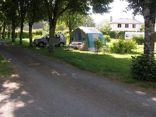 camping-municipal-le-sedour-riom-es-montagnes-r6czq