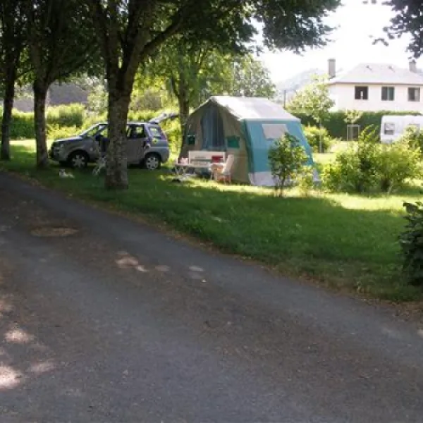 camping-municipal-le-sedour-riom-es-montagnes-r6czq