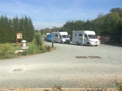 southdown-way-caravan-camping-park-west-sussex-v1llh