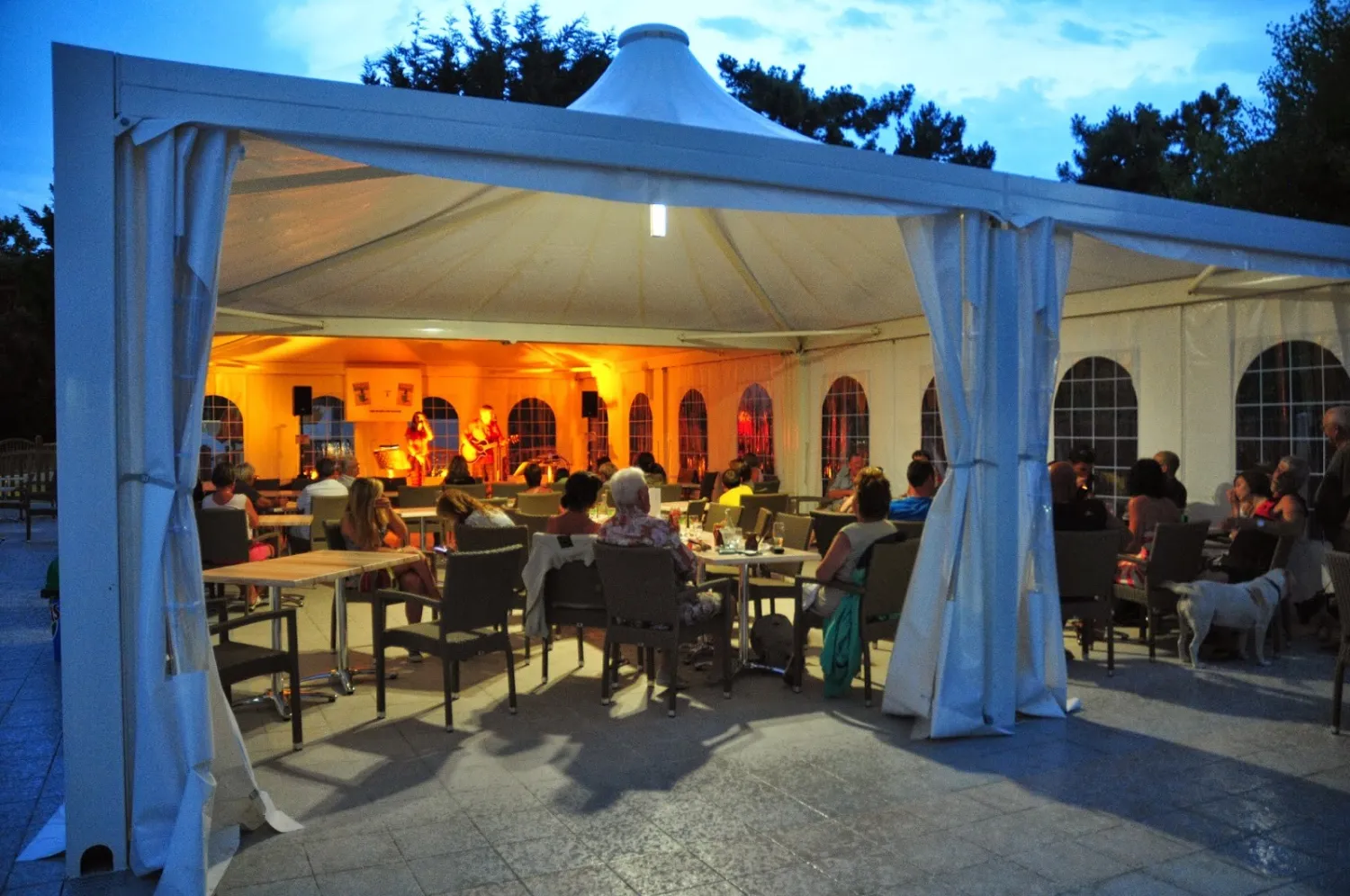 camping-val-de-loire-le-bois-plage-en-re-jzmwr