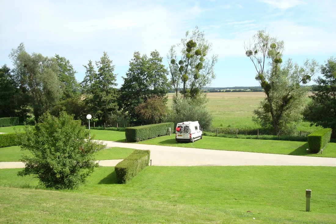camping-municipal-les-mottes-ervy-le-chatel-0hxul