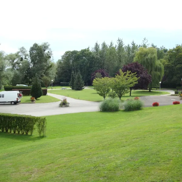 camping-municipal-les-mottes-ervy-le-chatel-tbbpb
