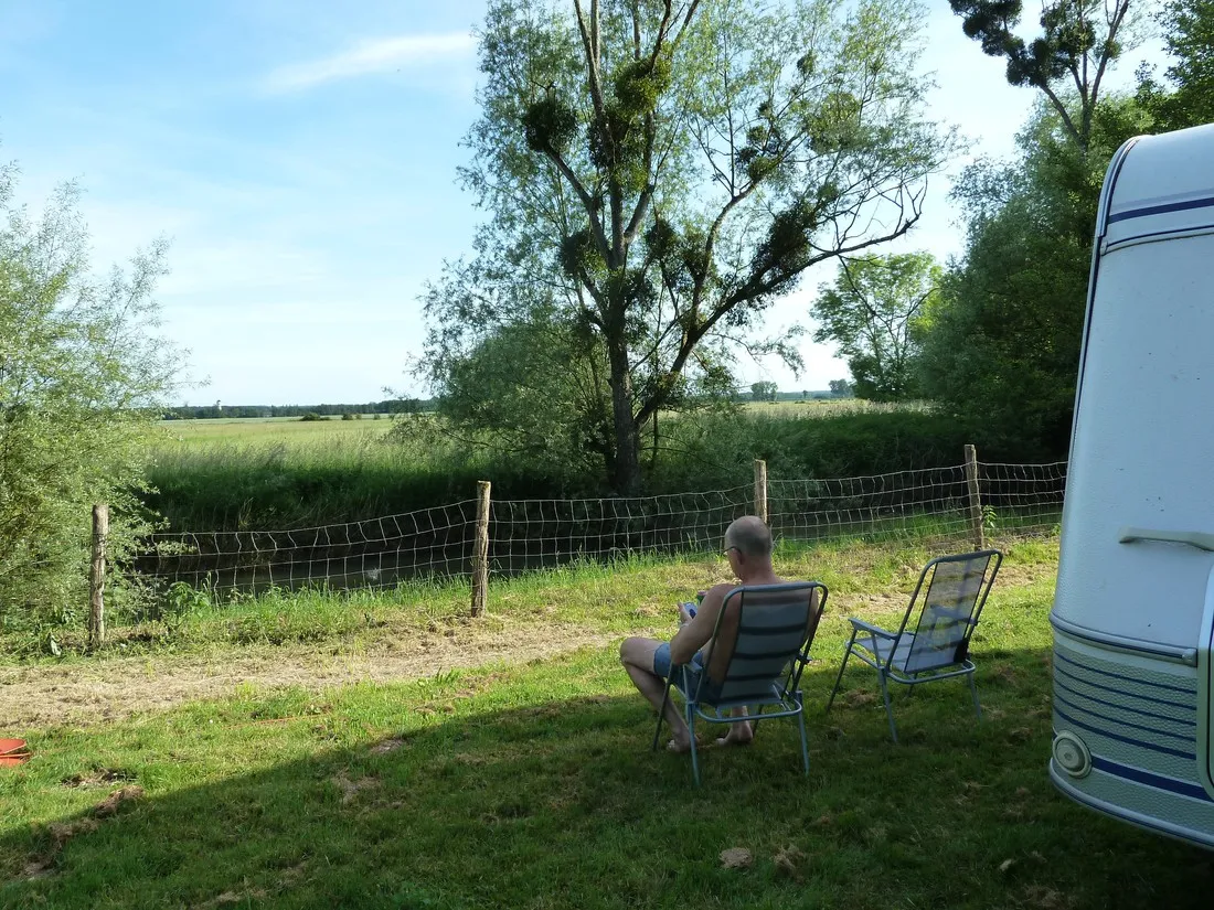 camping-municipal-les-mottes-ervy-le-chatel-ub4ca
