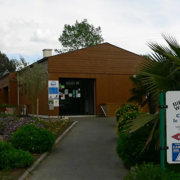 camping-le-bois-pastel-cancale-u6v85