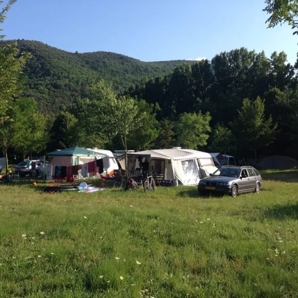 camping-les-plans-mialet-l0lod