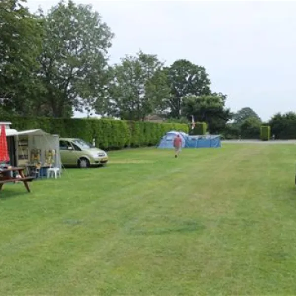 campsite-broadhembury-holiday-park-kingsnorth-9mza6