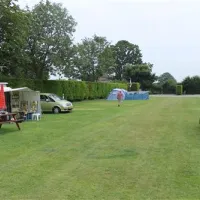 campsite-broadhembury-holiday-park-kingsnorth-9mza6
