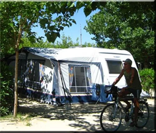 camping-azul-oliva-vjghg