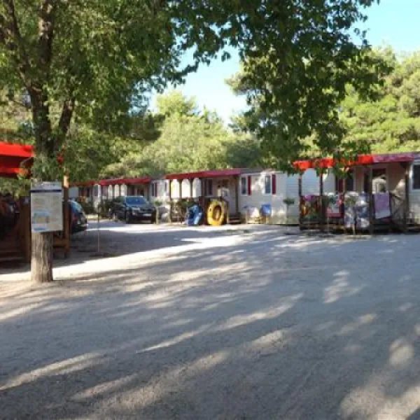 solaris-camping-beach-resort-sibenik-aomox