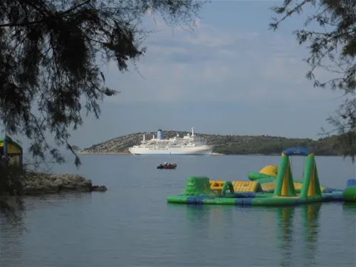 solaris-camping-beach-resort-sibenik-iss2a