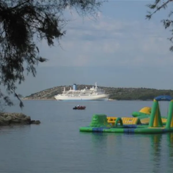 solaris-camping-beach-resort-sibenik-iss2a