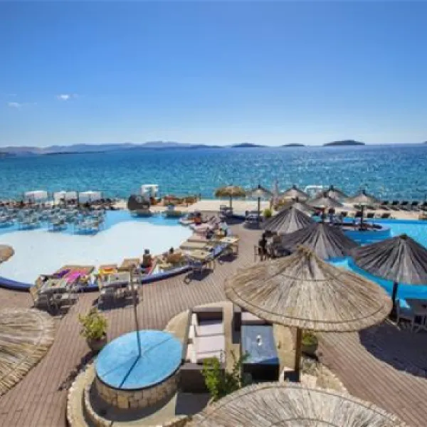 solaris-camping-beach-resort-sibenik-rrbas