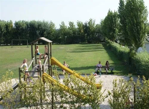 camping-le-champ-neuf-st-quentin-en-tourmont-mvw4w