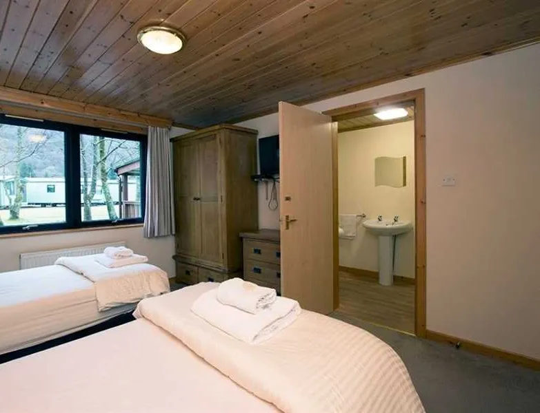stratheck-caravan-park-dunoon-muwmg