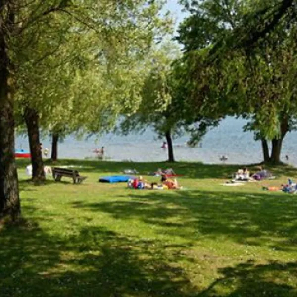 camping-haus-am-see-schmidthahn-bei-steinebach-sqpjb