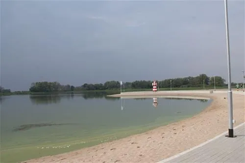 seebad-aken-am-akazienteich-aken-u3aii