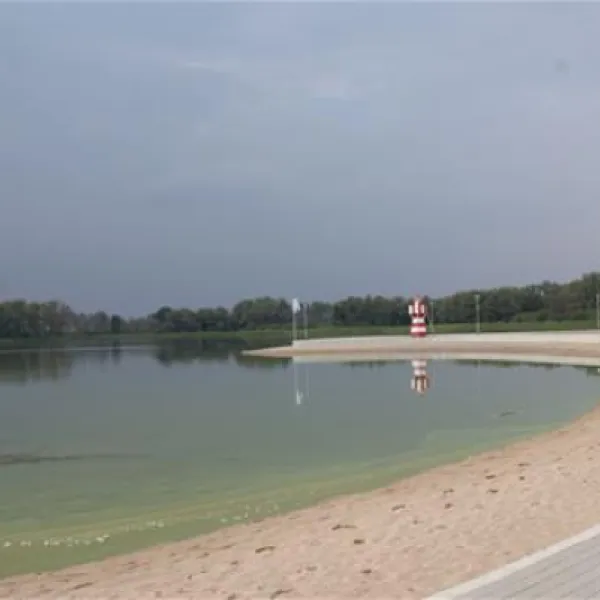 seebad-aken-am-akazienteich-aken-u3aii