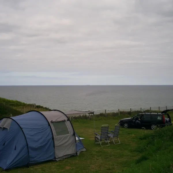 camping-omaha-beach-vierville-sur-mer-9amgx