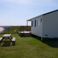 camping-omaha-beach-vierville-sur-mer-kuzh0