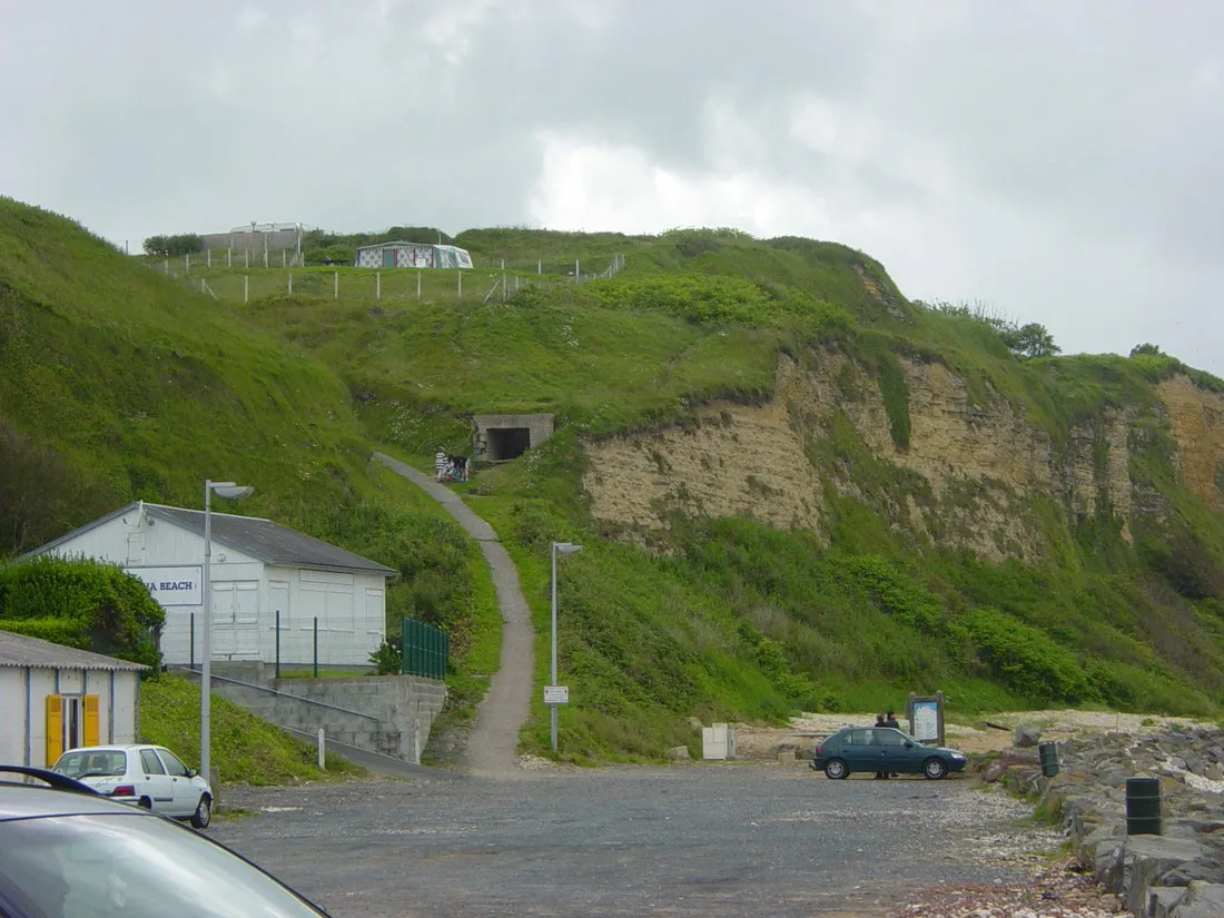 camping-omaha-beach-vierville-sur-mer-vuk3x
