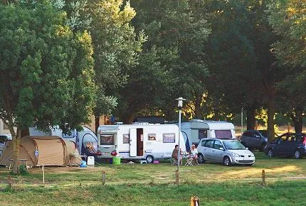 camping-municipal-les-bords-de-vienne-l-ile-bouchard-gmcag