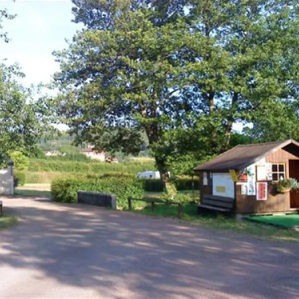 camping-municipal-du-pont-de-bussy-anost-db8dm