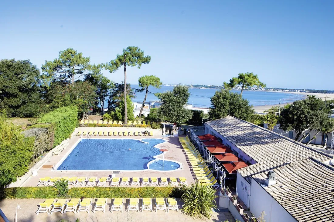 camping-bois-soleil-st-georges-du-didonne-nez1a