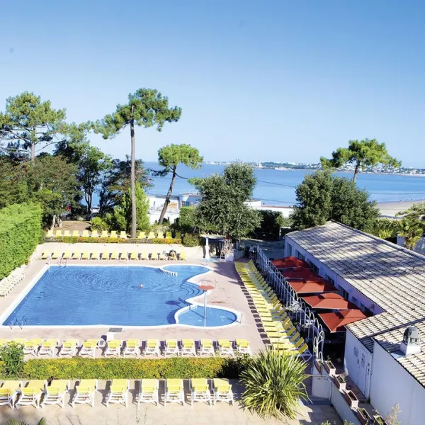 camping-bois-soleil-st-georges-du-didonne-nez1a
