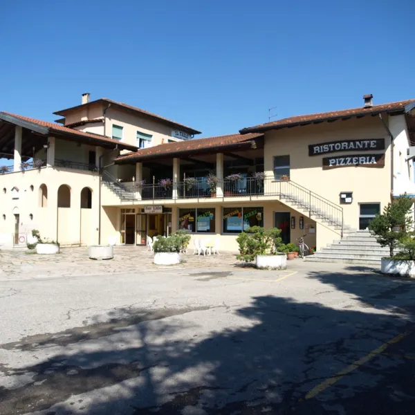 campeggio-lido-di-monvalle-lido-di-monvalle-wabwn