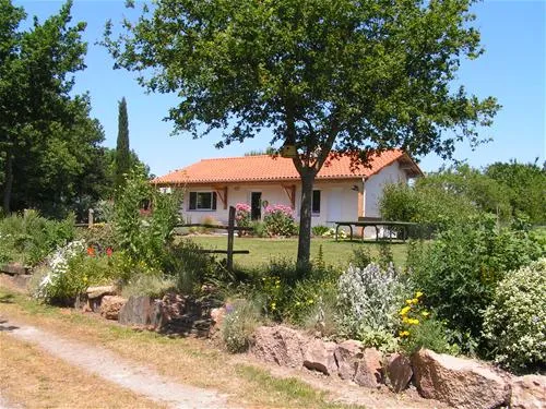 camping-rural-le-relais-des-garennes-montbert-wmwam