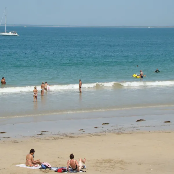camping-les-chardons-bleus-sainte-marie-de-r-akbjm