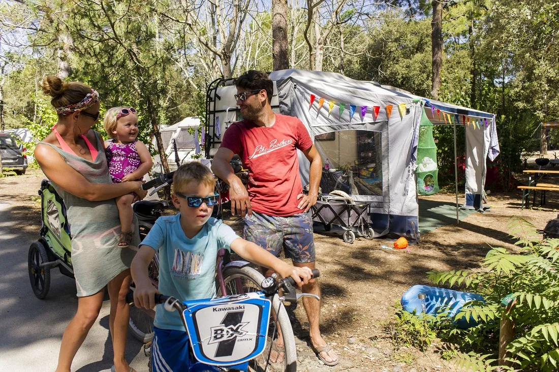 camping-les-chardons-bleus-sainte-marie-de-r-qmxsw