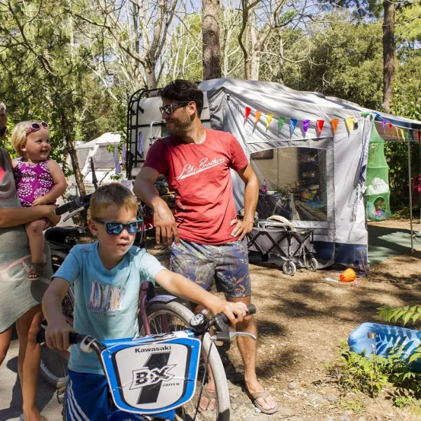 camping-les-chardons-bleus-sainte-marie-de-r-qmxsw