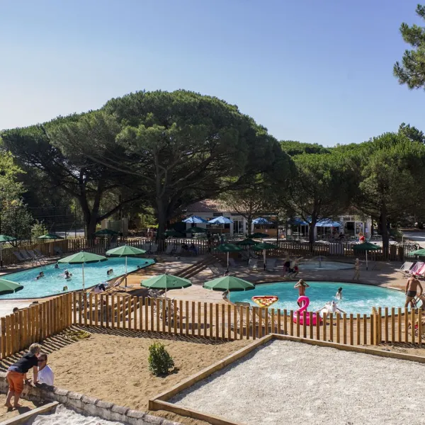 camping-les-chardons-bleus-sainte-marie-de-r-xc7p4