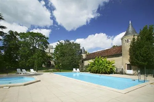 castel-le-petit-trianon-de-saint-ustre-ingrandes-sur-vienne-pepkj